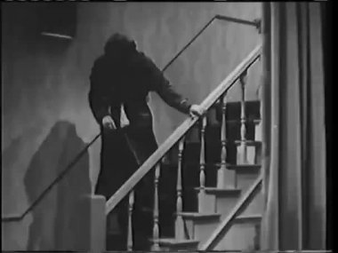 Kadın siyah güçlük içinde insana çığlığı