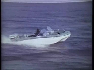 Sürat teknesi kovalayan polis