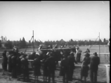 People watching the horse race