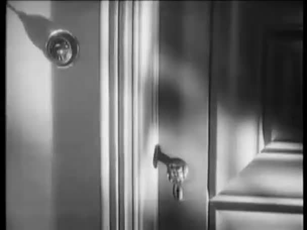 Ouverture de porte dans la chambre — Video