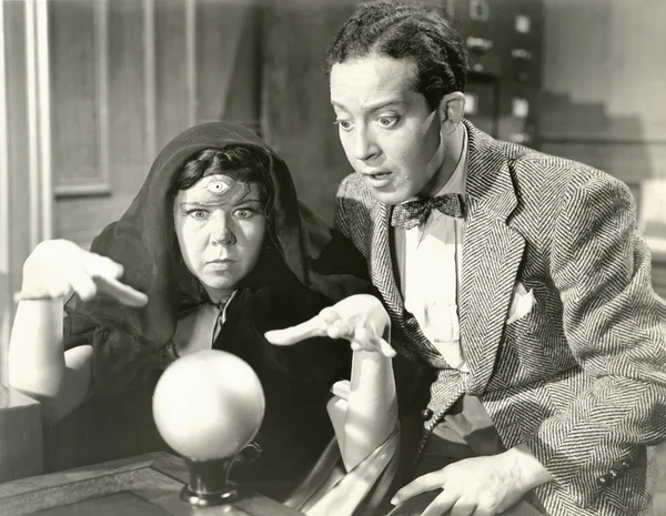 Gelecek söylüyorum