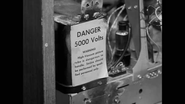 Danger sign on high vacuum — Stock Video