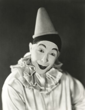 clown with dunce cap