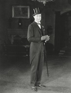 mutlu damat gülümseyen