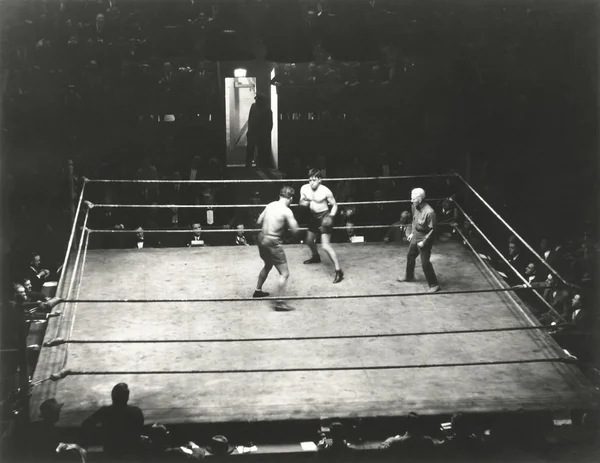 Yüksek açılı görünüş boks maçı — Stok fotoğraf