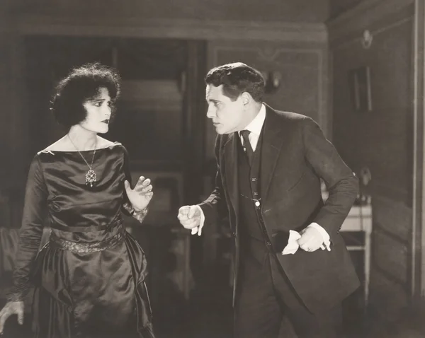 Couple looking at each other — Stock Photo