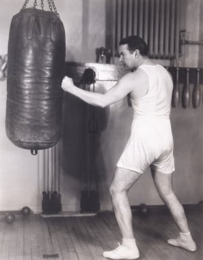 Spor salonunda spor Boxer