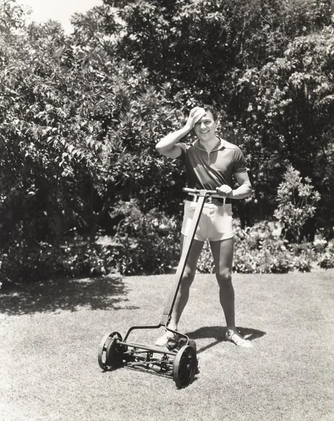 Jonge man aan het werk — Stockfoto