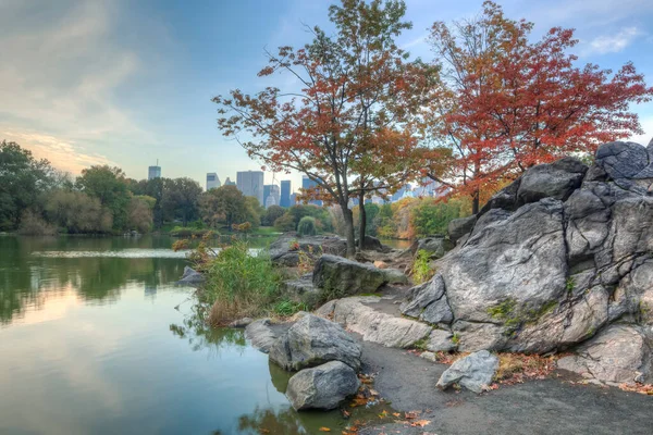 Nad Jeziorem Central Parku Nowy Jork Manhattan — Zdjęcie stockowe