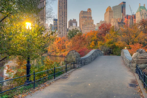 Puente Gapstow Central Park Temprano Mañana Otoño —  Fotos de Stock