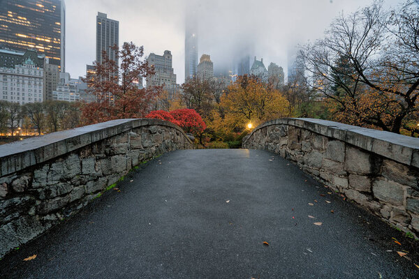 Gapstow Bridge in Central Park early morning in autumn