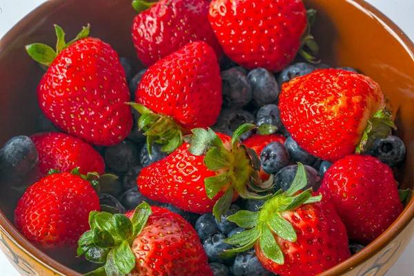 Fragola Mirtilli Primo Piano Ciotola — Foto Stock