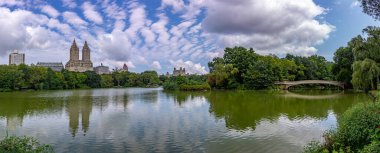 Köprü, Central Park, New York Yazın erken saatlerinde