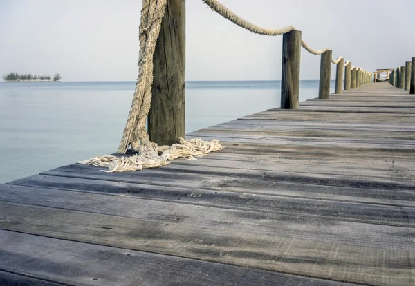 Pier oder Promenade in Karibik — Stockfoto