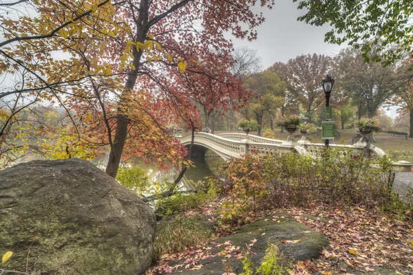 Bow bridge — Stock Photo, Image