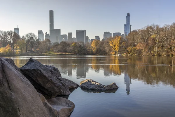 At the lake — Stock Photo, Image