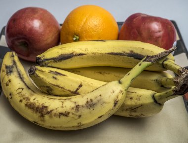 muz, elma ve portakal