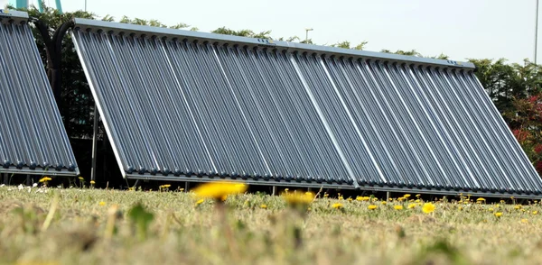 Algunos paneles solares —  Fotos de Stock