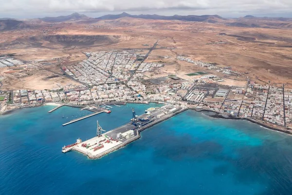 Fuerteventura Hiszpania Maja 2013 Zajęty Port Towarowy Port Oceanie Atlantyckim — Zdjęcie stockowe