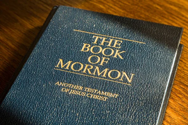 Utah Usa Května2012 Book Mormon Latter Day Saints Bible Czech — Stock fotografie