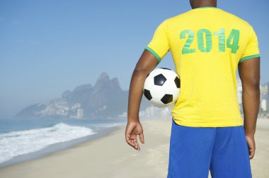 Brezilya 2014 futbol oyuncu Holding futbol topu