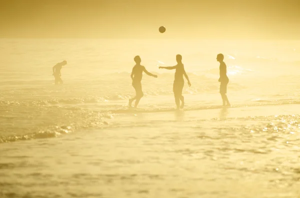 Brésiliens jouant Altinho Keepy Uppy Futebol Beach Football Football — Photo