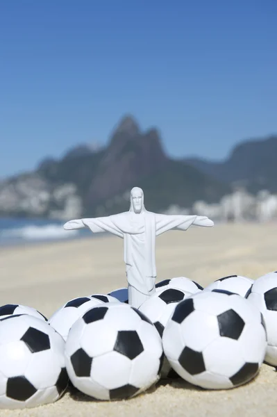 Brasil fútbol Cristo balones de fútbol Rio Beach — Foto de Stock