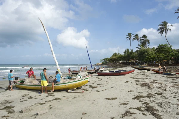 Coloridos barcos de pesca brasileños Jangada Jericoacoara — Foto de Stock