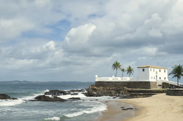 Salvador brasilien kolonialen fort santa maria in barra — Stockfoto