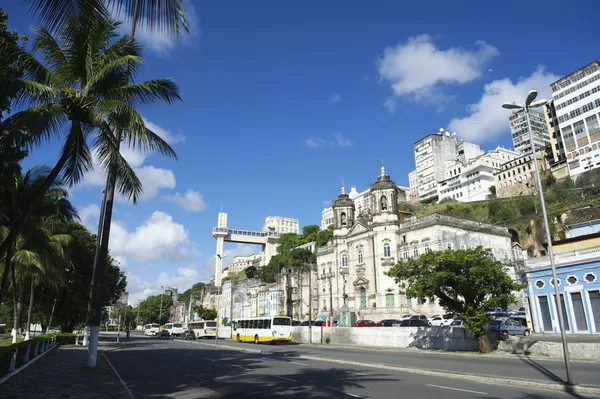 Salvador Brasilien stadssilhuetten från cidade baixa — Stockfoto