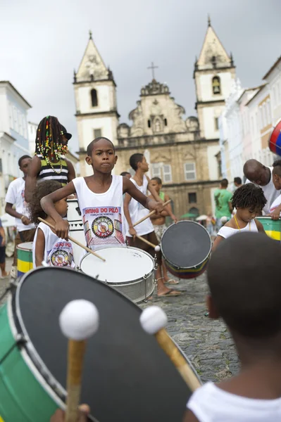 Niños brasileños Tambores Pelourinho Salvador Bahia — Foto de Stock