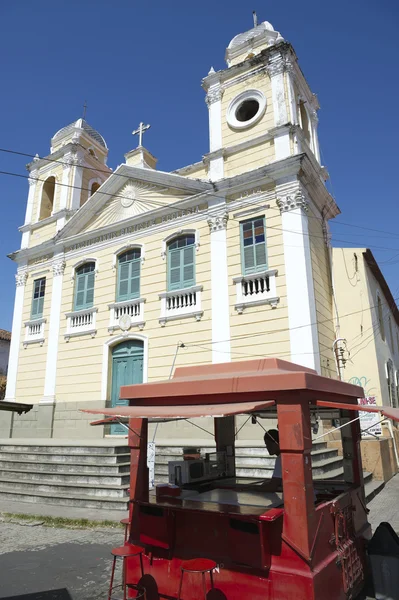 Chiesa coloniale bianca tipica del nord-est del Brasile — Foto Stock
