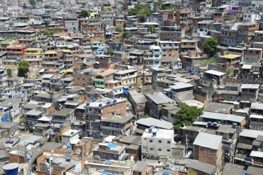 Kalabalık Brezilyalı Hillside Favela Shanty Town Rio de Janeiro Brezilya