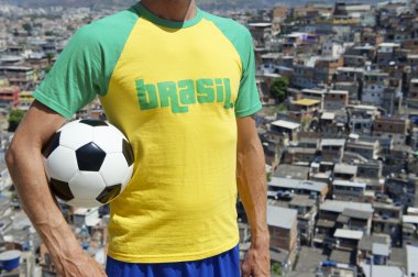 Brezilyalı futbol oyuncu futbol topu favela gecekondu