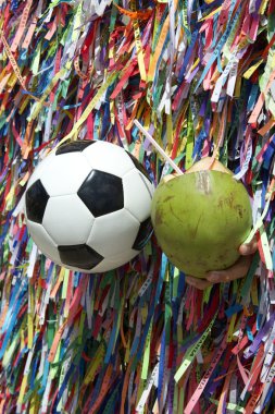 Futbol ve Hindistan cevizi Salvador Bahia Brezilya