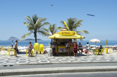 Ipanema Plajı boardwalk kiosk