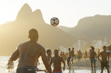 altinho keepy uppy futebol beach soccer futbol oynayan Brezilyalı
