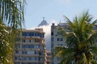 Corcovado dağ İsa kurtarıcı ile Rio şehir manzarası