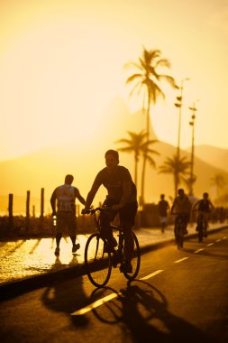Bisiklet yolu kaldırım Ipanema Plajı Rio de Janeiro Brezilya