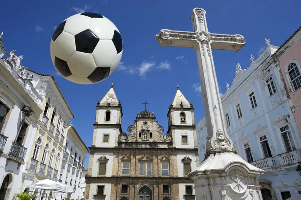 Futebol na Cruz Cristã Colonial em Pelourinho Salvador Bahia Brasil — Fotografia de Stock