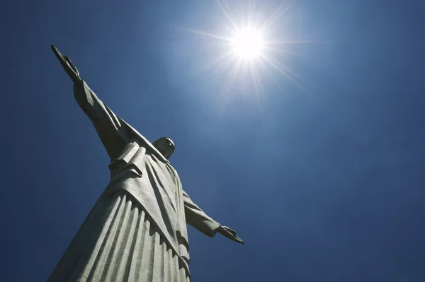 Corcovado İsa kurtarıcı Rio de Janeiro Brezilya güneş — Stok fotoğraf