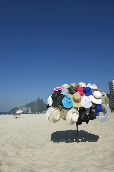 Hat leverancier Ipanema Beach Rio de Janeiro Brazilië — Stockfoto