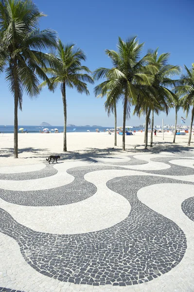 Padrão de calçadão de praia de Copacabana Rio de Janeiro Brasil — Fotografia de Stock