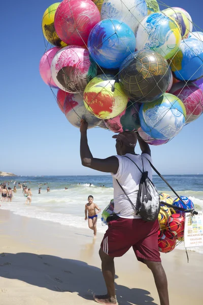 Bola Vendedor Ipanema Playa Rio de Janeiro Brasil — Foto de Stock