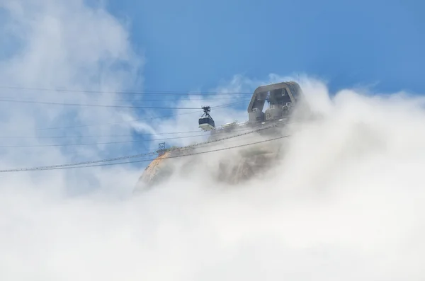 Misty Sugarloaf Pao de Acucar górskiej kolejki linowej Rio — Zdjęcie stockowe