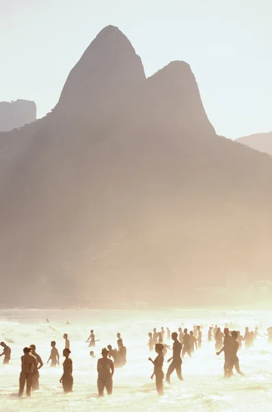 สองพี่น้องภูเขา Rio Sunset Beach Silhouettes — ภาพถ่ายสต็อก