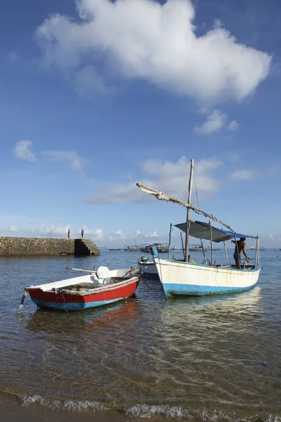 Brazylijski rybackich łodzi Salvador Bahia Brazil — Zdjęcie stockowe