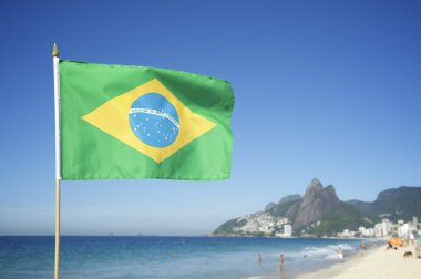 Brezilya bayrağı uçan Rio de Janeiro Brezilya