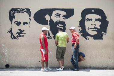 Eski model Amerikan araba duvar Havana Küba