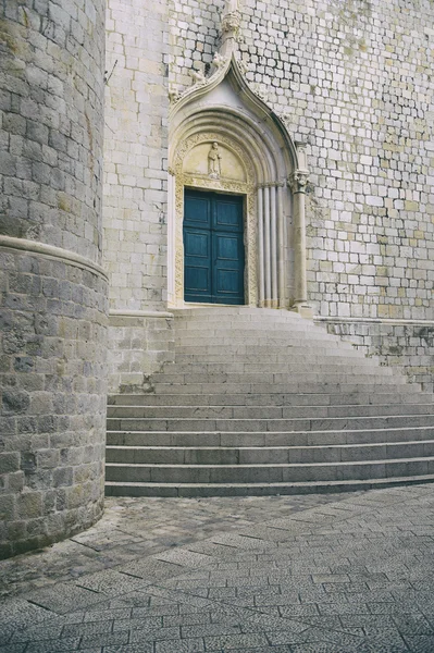 Escalier demi-rond à Old Church Dubrovnik Croatie — Photo